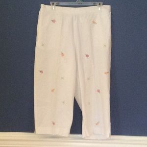 Alfred Dunner White cotton capris